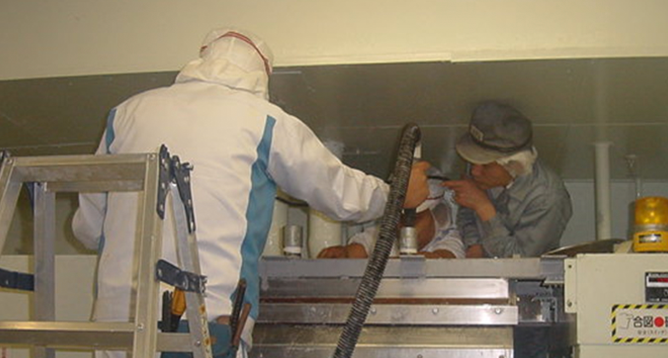 「マスタークリーニングスケジュール」に基づく清掃